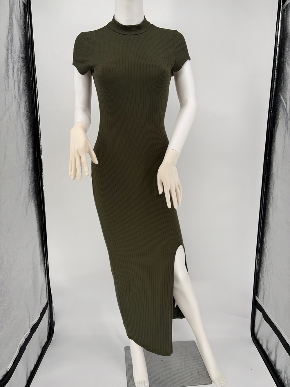 Heart Hips Olive Ribbed Short-Sleeve Maxi Dress with Side Slit